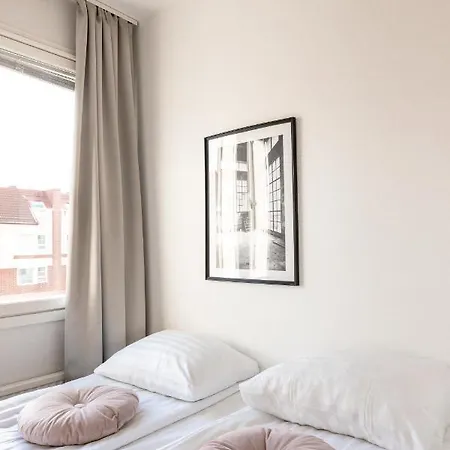 2ndhomes Modern & Cozy 2br With Balcony *