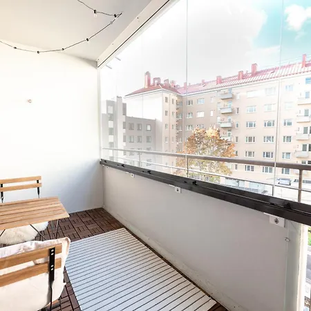 Apartment 2ndhomes Modern & Cozy 2br With Balcony